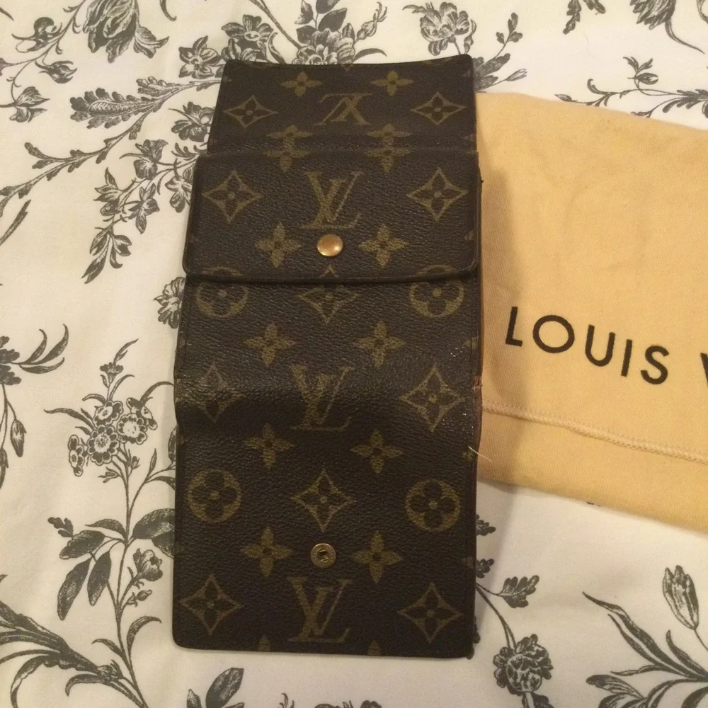 Louis Vuitton small trifold wallet - Picture 4 of 8